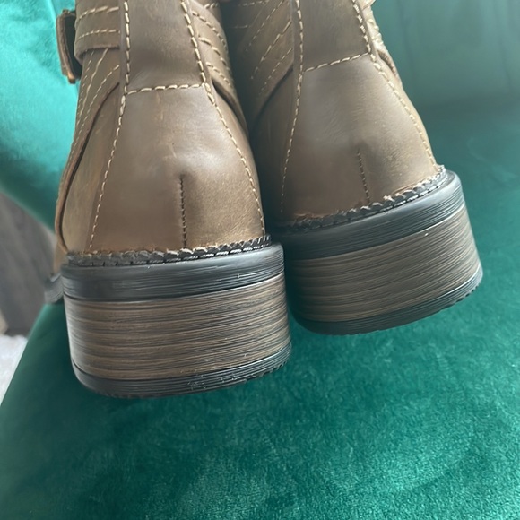 Brand new Clarks boots - Picture 5 of 7